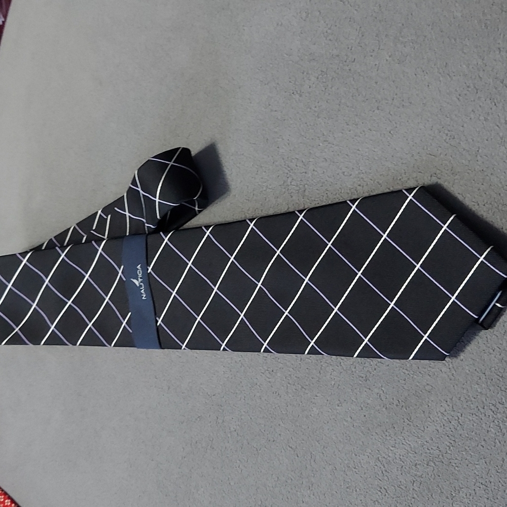 Nautica tie